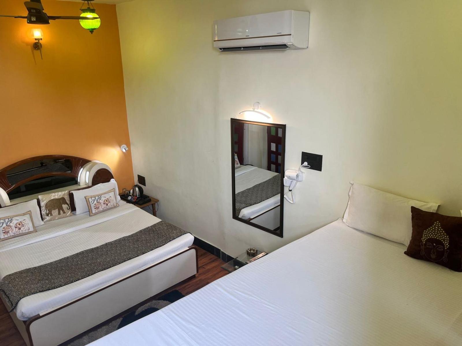 אודייפור Hotel The Tiger מראה חיצוני תמונה